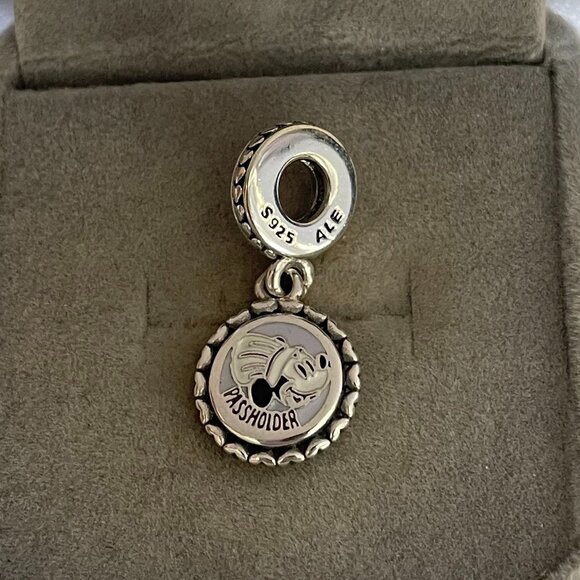 Pandora Jewelry - Pandora Disney Passholder Minnie Exclusive Charm